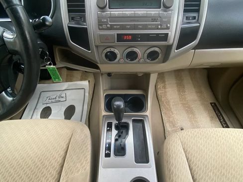 Used 2010 Toyota Tacoma PreRunner RWD image 9