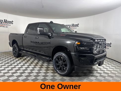 Used 2025 RAM 2500 Big Horn AWD/4WD image 4
