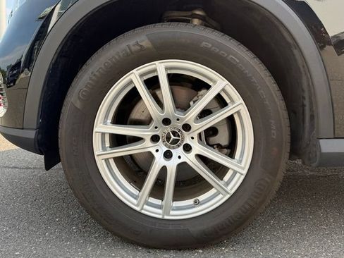 Used 2023 Mercedes-Benz GLC 300 4MATIC image 11
