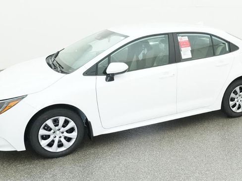 New 2026 Toyota Corolla LE FWD image 2
