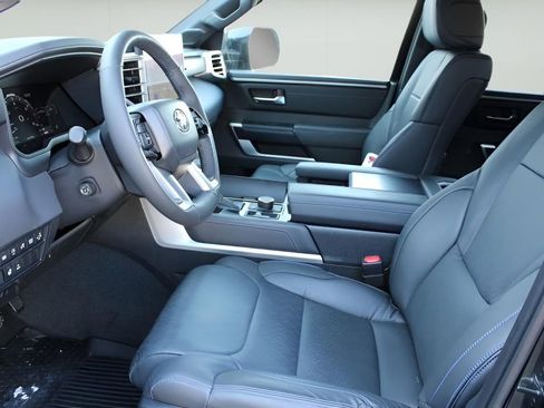 Used 2025 Toyota Tundra Platinum image 8