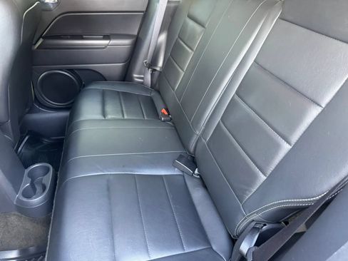 Used 2017 Jeep Patriot High Altitude AWD/4WD image 23
