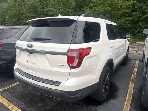 Used 2018 Ford Explorer XLT w/ Equipment Group 202A AWD/4WD image 5