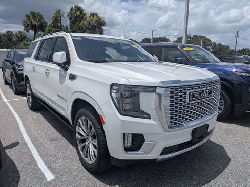 Used 2021 GMC Yukon XL Denali w/ Denali Ultimate Package AWD/4WD image 1