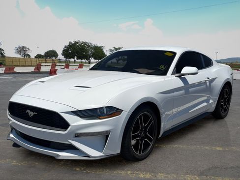 Used 2020 Ford Mustang Coupe w/ Equipment Group 101A RWD image 5