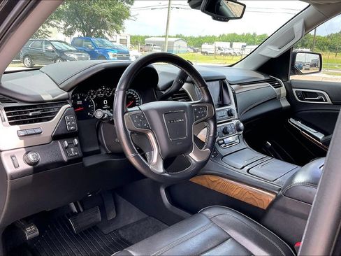 Used 2020 GMC Yukon Denali w/ Denali Ultimate Package RWD image 14