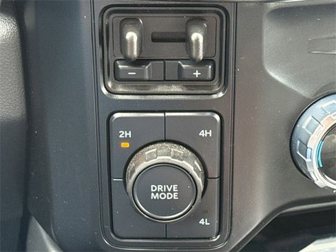 Used 2024 Ford F350 Lariat w/ Lariat Ultimate Package image 25