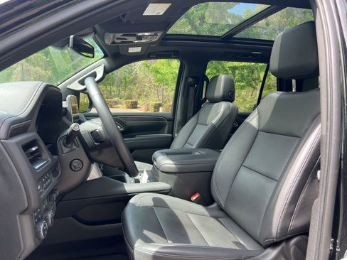 Used 2022 Chevrolet Tahoe Z71 w/ Z71 Off-Road Package image 18