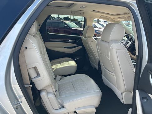 Used 2022 Buick Enclave Avenir image 27