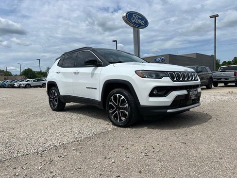 Used 2022 Jeep Compass Limited AWD/4WD image 2