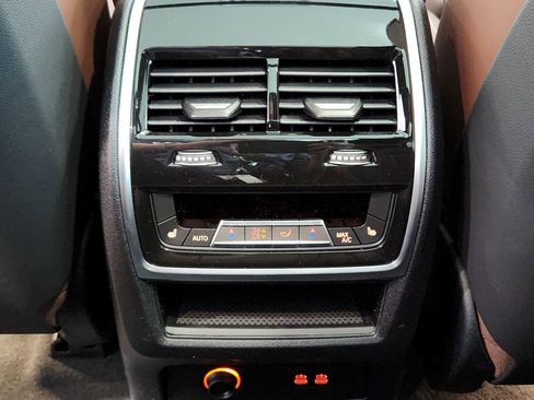 New 2025 BMW X7 M60i image 13