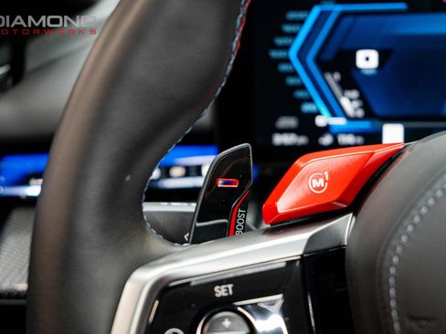 Used 2025 BMW M5 w/ Carbon Package image 95