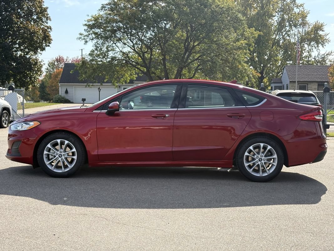 Used 2020 Ford Fusion SE FWD image 5