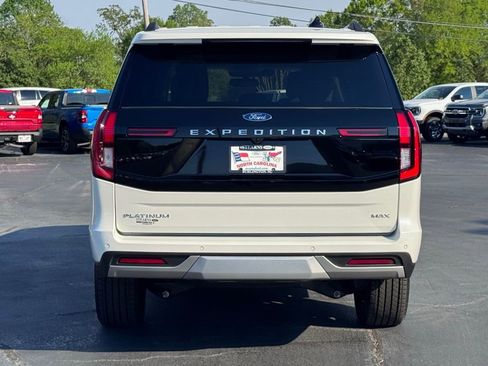 Used 2025 Ford Expedition Max Platinum w/ Driver's Package image 6