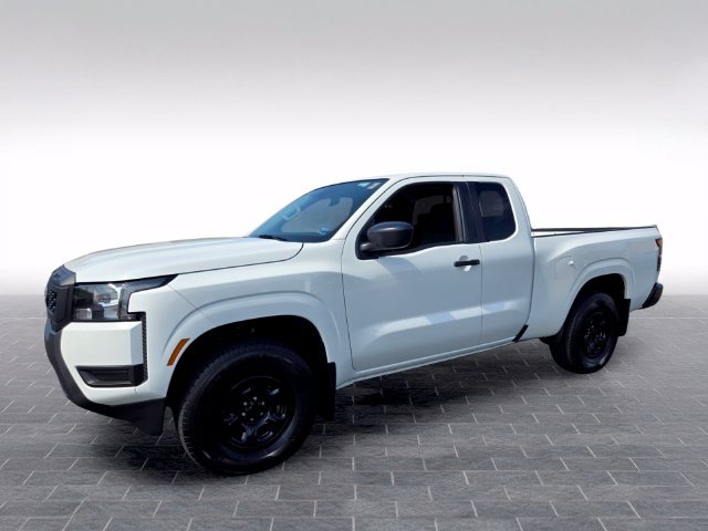 Used 2025 Nissan Frontier S AWD/4WD image 3