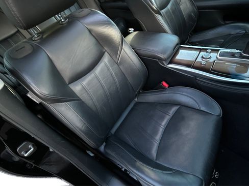 Used 2016 INFINITI Q70 L 3.7 w/ Deluxe Touring Package image 16