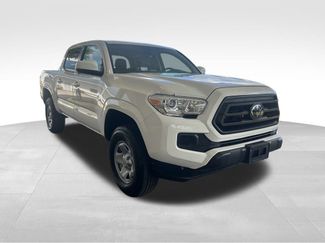 Used 2023 Toyota Tacoma SR video 2