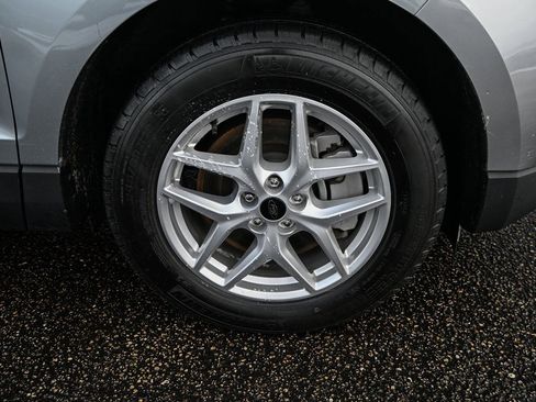 Certified 2024 Ford Edge SEL w/ Convenience Package image 15