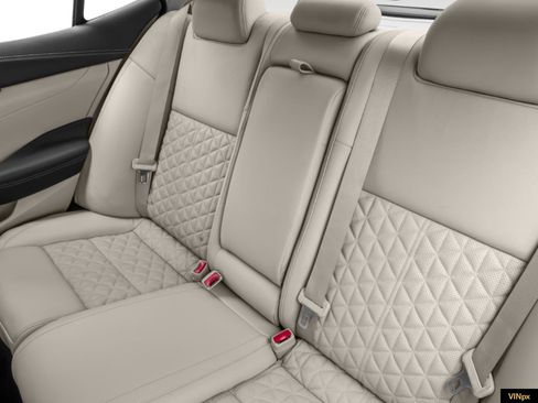 Used 2017 Nissan Maxima Platinum w/ Medallion Package image 12