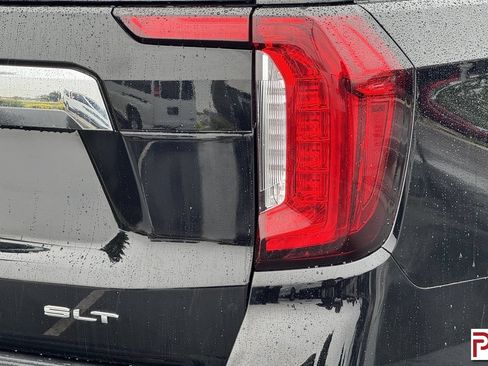 Certified 2022 GMC Yukon SLT w/ SLT Premium Package AWD/4WD image 31
