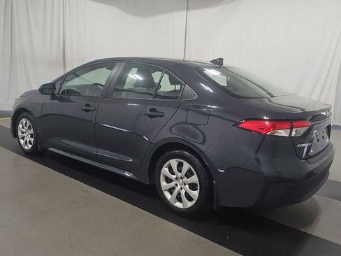 Used 2025 Toyota Corolla LE FWD image 5