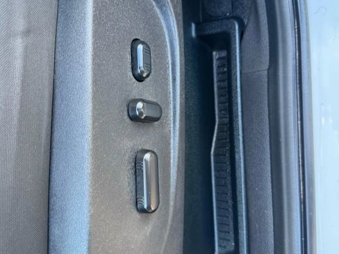 Used 2018 Ford Escape SE image 14