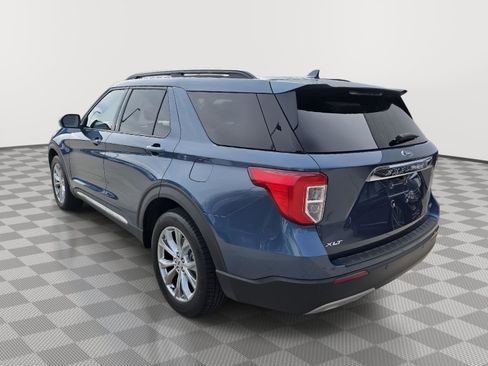 Used 2020 Ford Explorer XLT w/ Equipment Group 202A image 8