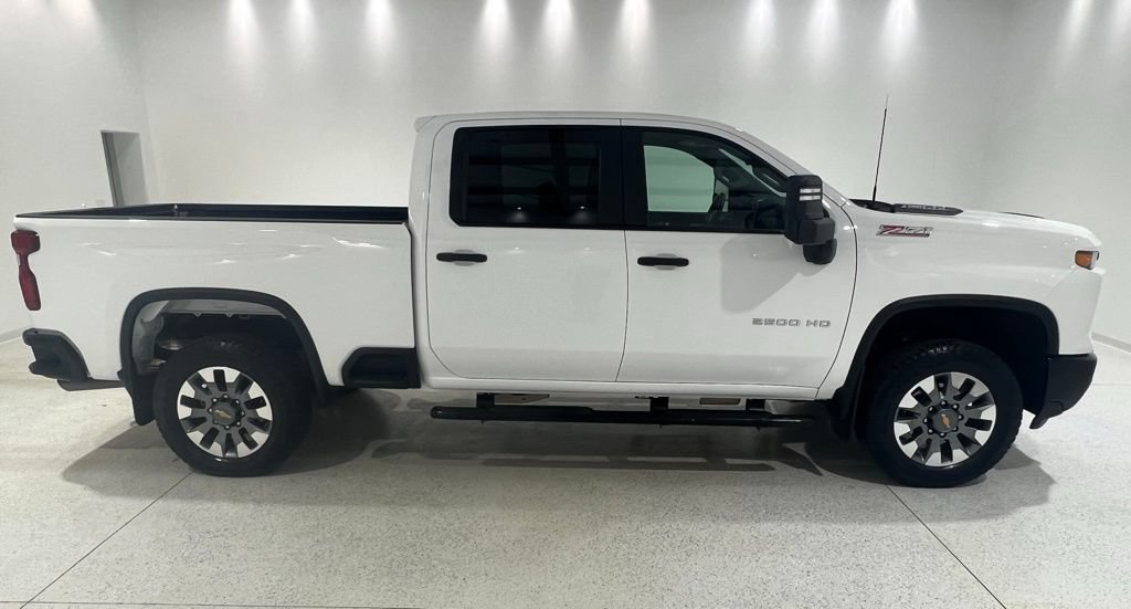 Used 2025 Chevrolet Silverado 2500 Custom w/ Custom Value Package AWD/4WD image 6