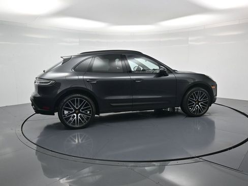Used 2026 Porsche Macan image 31