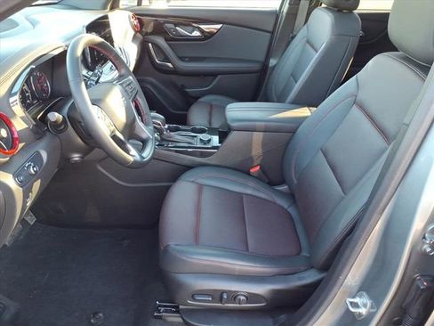 Used 2024 Chevrolet Blazer RS w/ Enhanced Convenience Package image 6