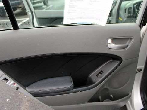 Used 2018 Kia Forte LX w/ LX Popular Package image 17