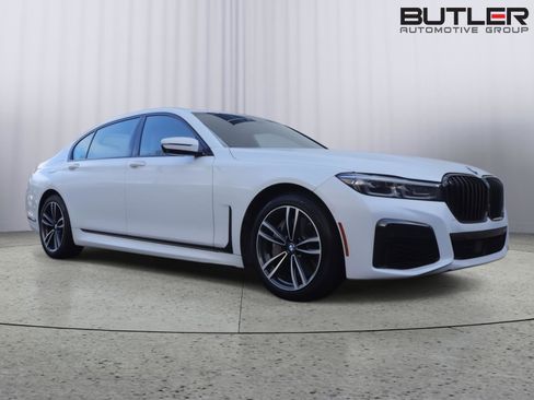 Used 2020 BMW 750i xDrive image 9