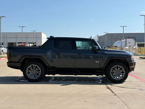 Used 2025 GMC Hummer EV 3X AWD/4WD image 8