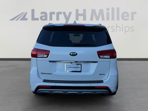 Used 2016 Kia Sedona SX Limited image 4