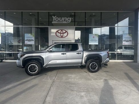 Used 2024 Toyota Tacoma TRD Off-Road image 1