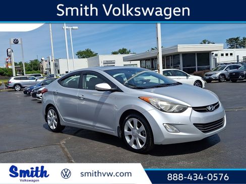 Used 2013 Hyundai Elantra Limited FWD image 1