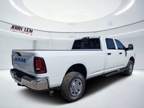 New 2026 RAM 2500 Tradesman AWD/4WD image 3