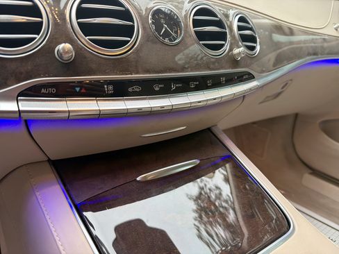 Used 2020 Mercedes-Benz S 560 Sedan w/ AMG Line Exterior image 17