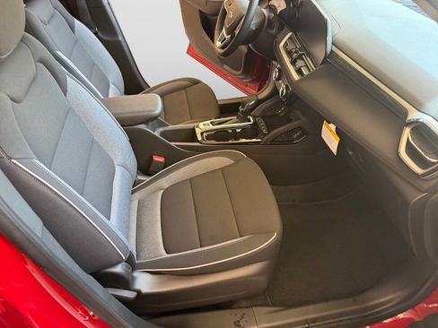 New 2026 Chevrolet TrailBlazer LT w/ Convenience Package FWD image 12