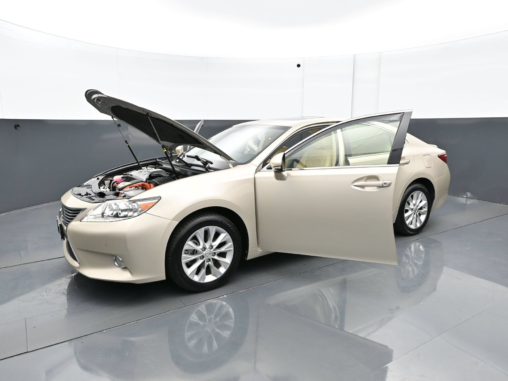 Used 2013 Lexus ES 300h w/ Luxury Pkg FWD image 34
