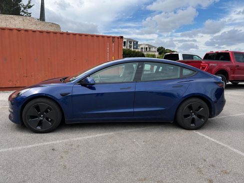 Used 2023 Tesla Model 3 Standard Range RWD image 4