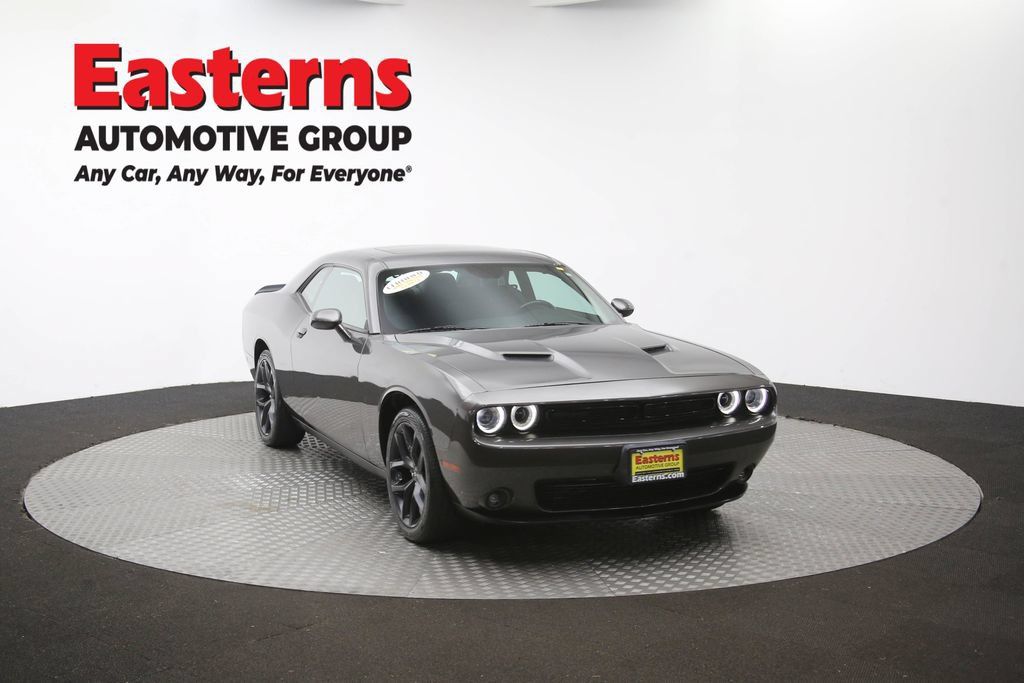 Used 2022 Dodge Challenger SXT w/ Driver Convenience Group RWD image 48