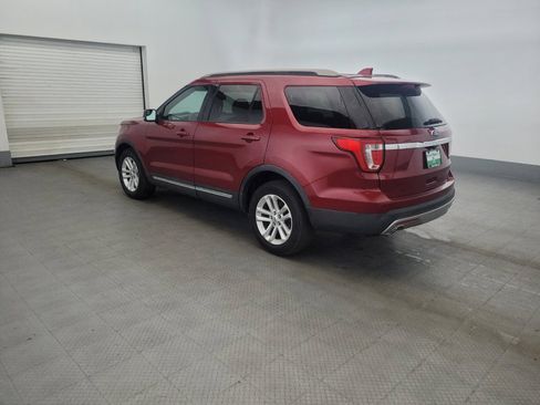 Used 2016 Ford Explorer XLT w/ Equipment Group 201A FWD image 3