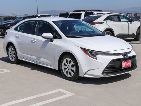 Used 2024 Toyota Corolla LE FWD image 3