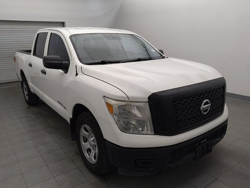 Used 2017 Nissan Titan S RWD image 13