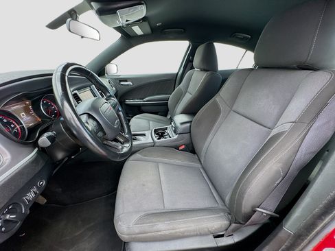 Used 2022 Dodge Charger SXT RWD image 13