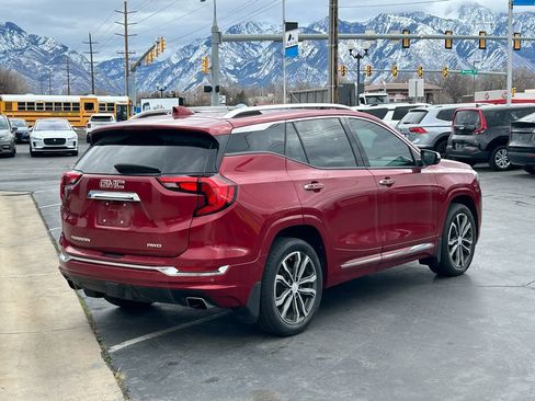 Used 2020 GMC Terrain Denali w/ Denali Premium Package image 4