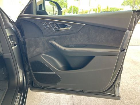 Used 2022 Audi RS Q8 image 26