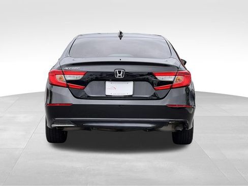 Used 2018 Honda Accord EX image 4