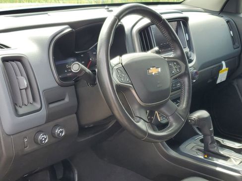 Used 2019 Chevrolet Colorado Z71 AWD/4WD image 9